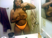 Ebony plumper Aileen